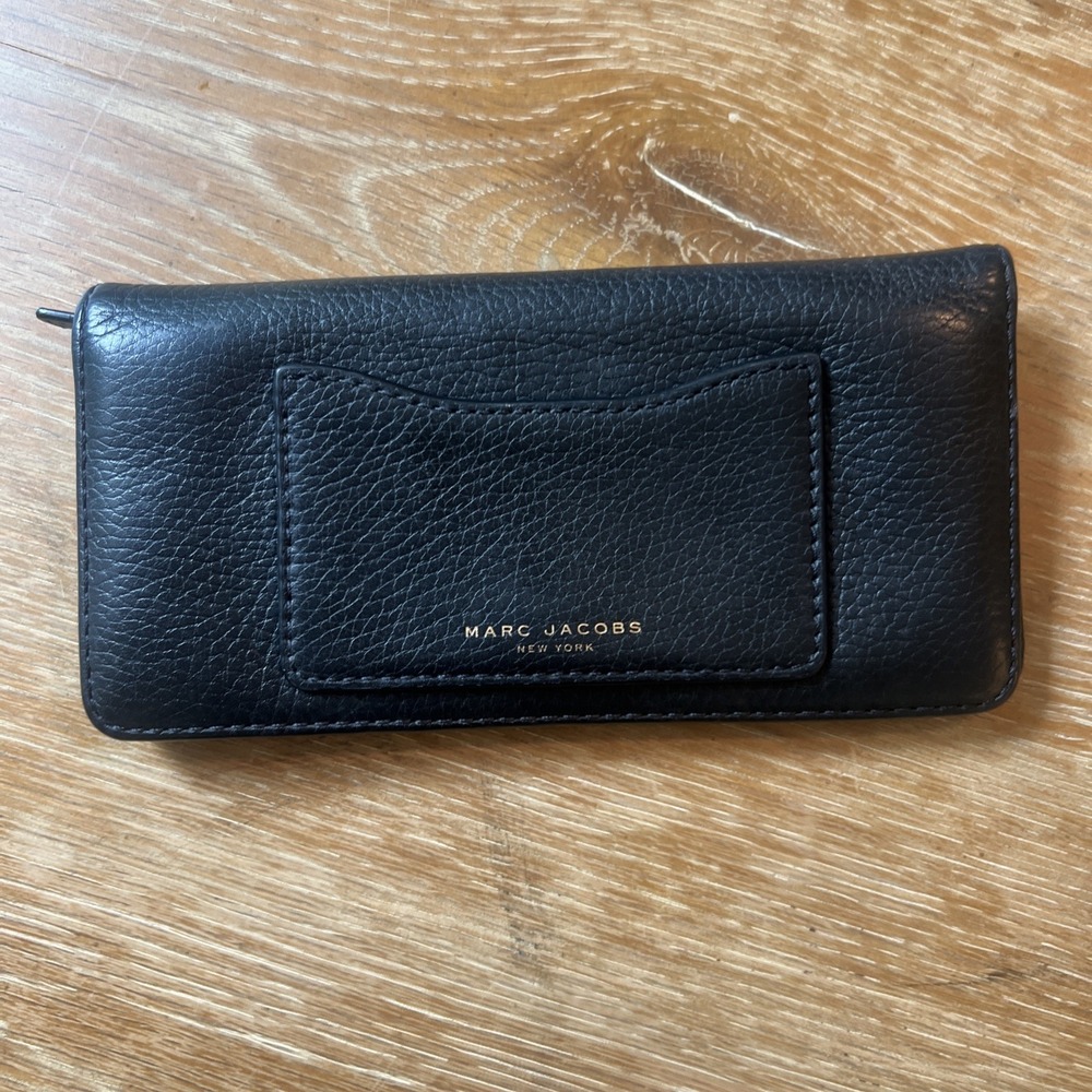 Marc Jacobs Women's Black Leather Wallet Snap Fold with Card Slots
